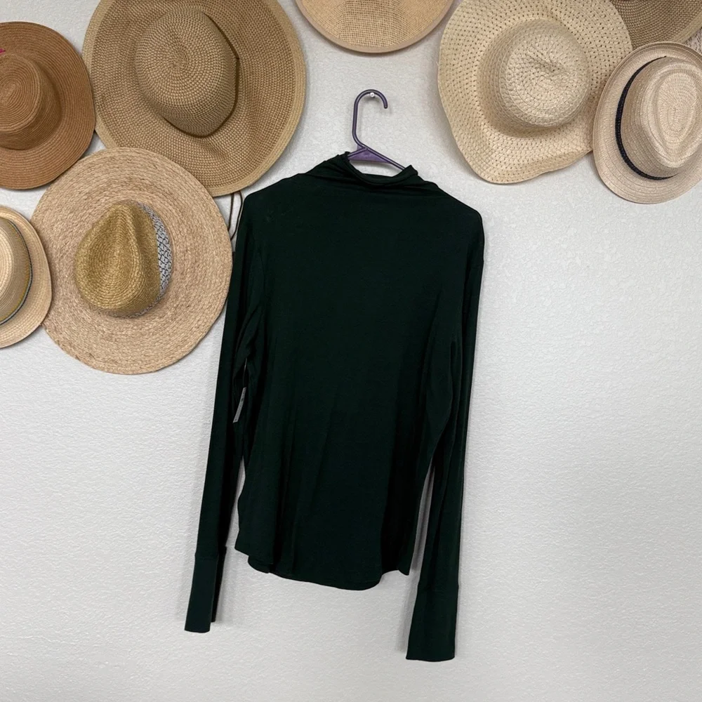 GAP Classic Green Long Sleeve Feather Turtleneck Women's Top, Size XL Tall NWT - Picture 3 of 8